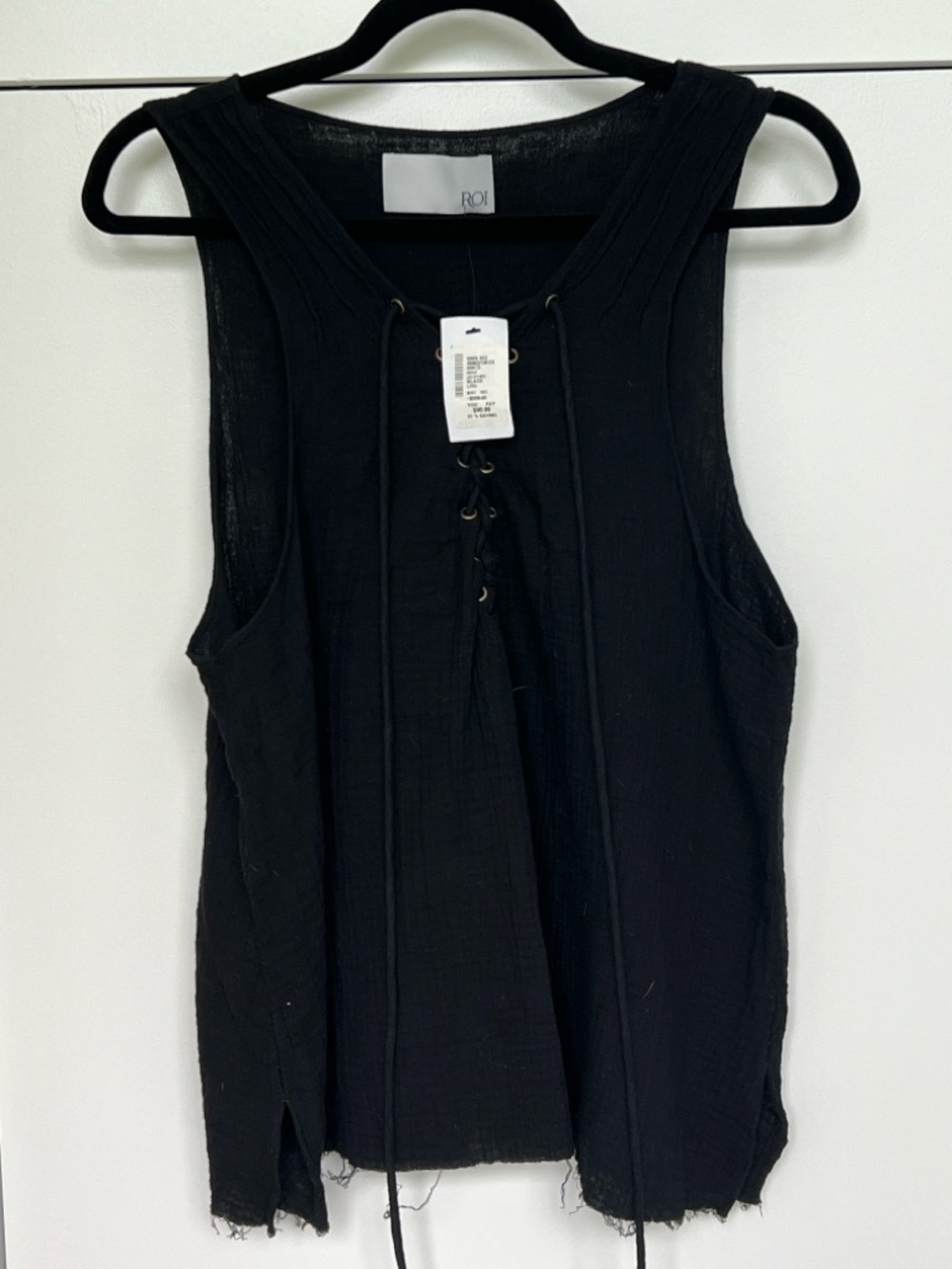 ROI women’s black sleeveless top - Picture 2 of 6